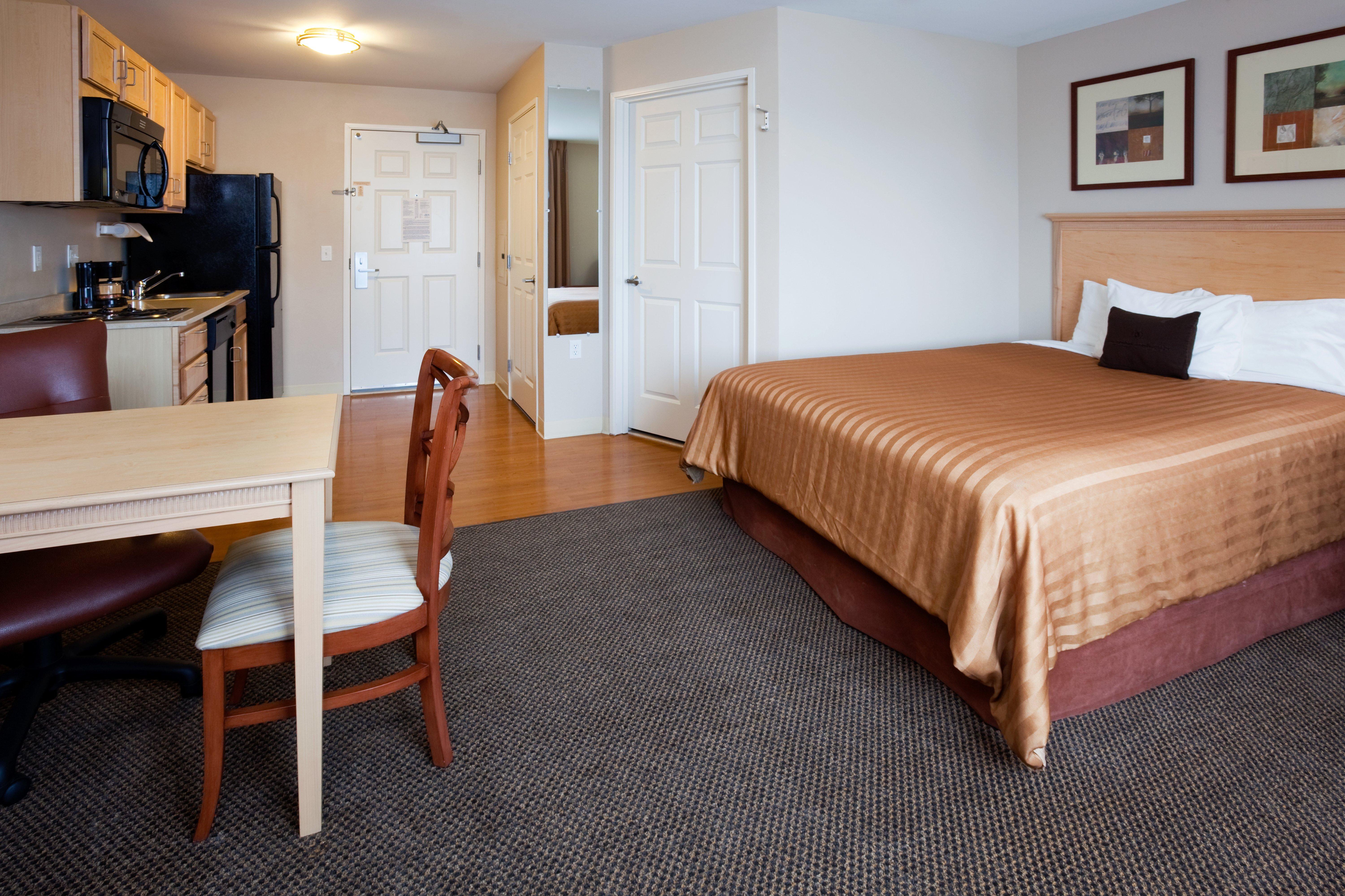 Candlewood Suites Milwaukee Brown Deer, An Ihg Hotel Dış mekan fotoğraf