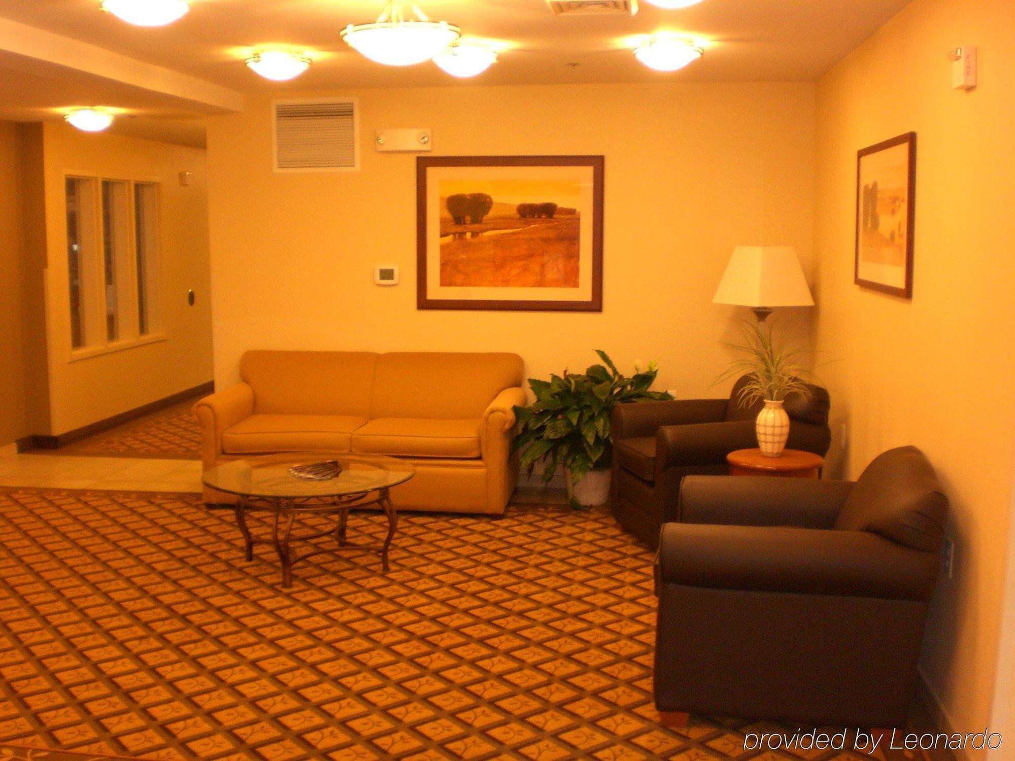 Candlewood Suites Milwaukee Brown Deer, An Ihg Hotel İç mekan fotoğraf