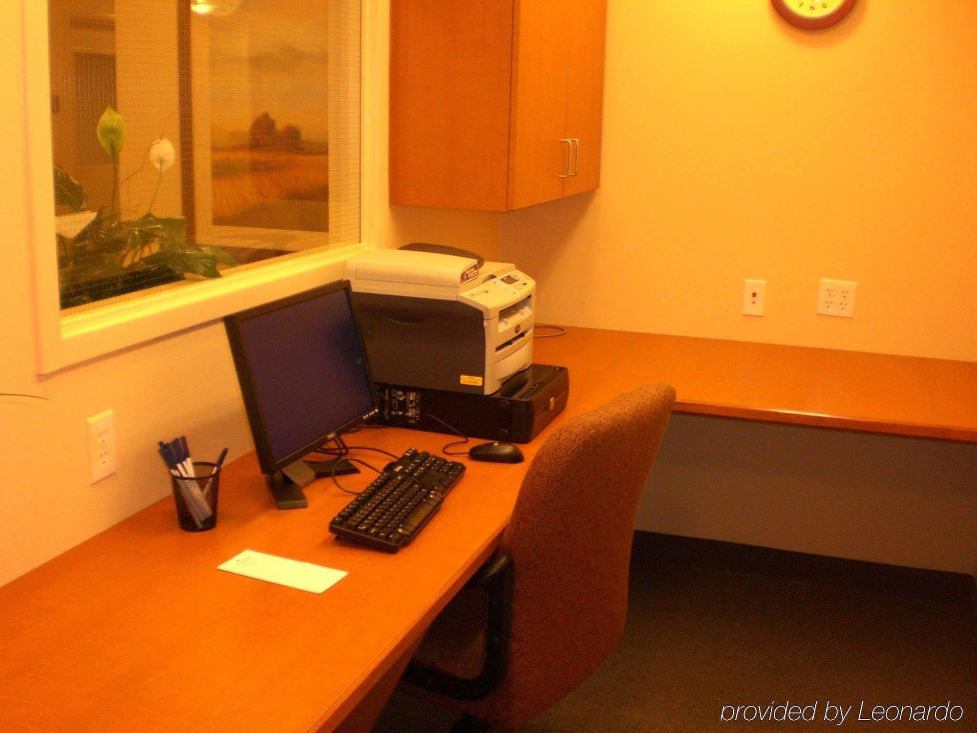 Candlewood Suites Milwaukee Brown Deer, An Ihg Hotel Konforlar fotoğraf